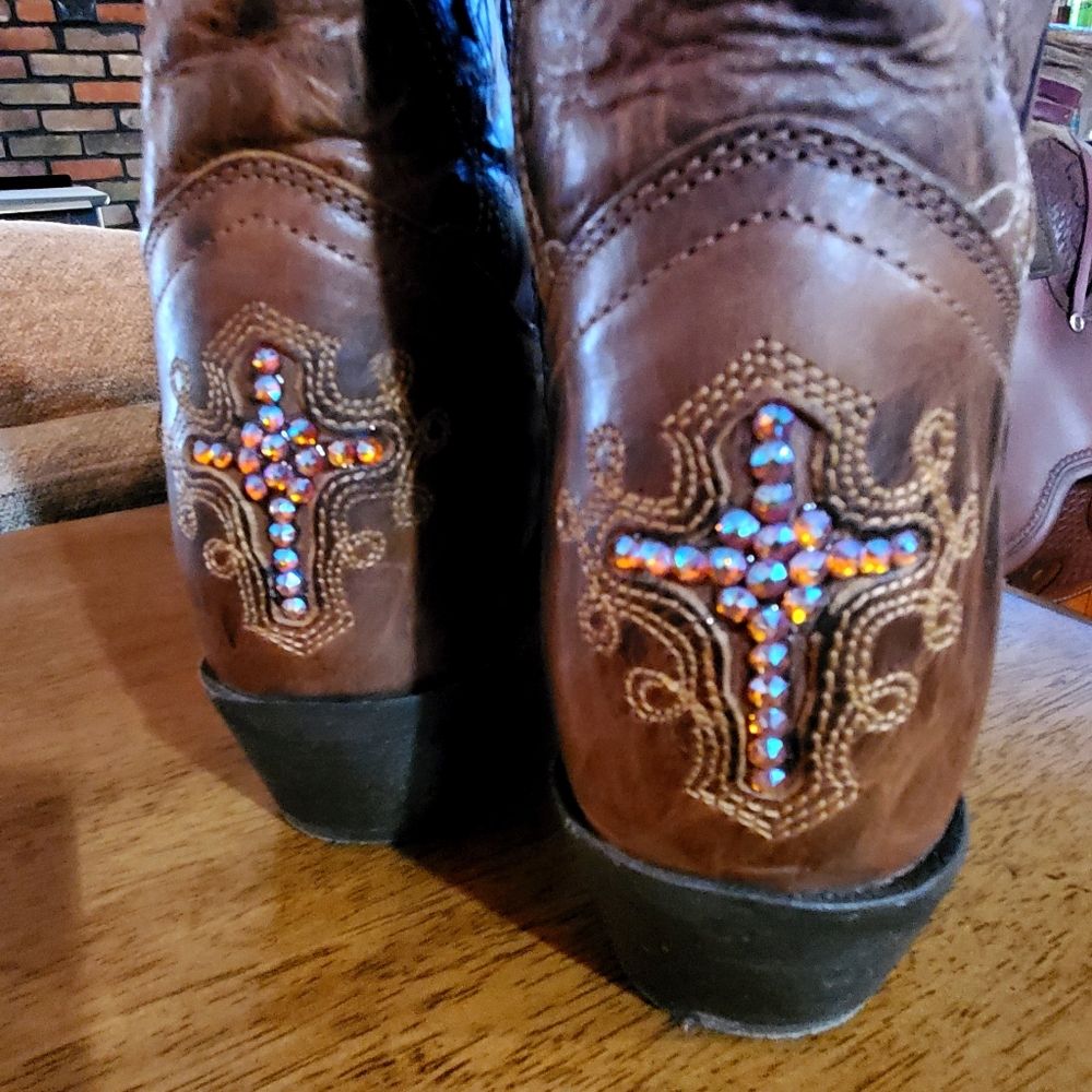 LAREDO boots